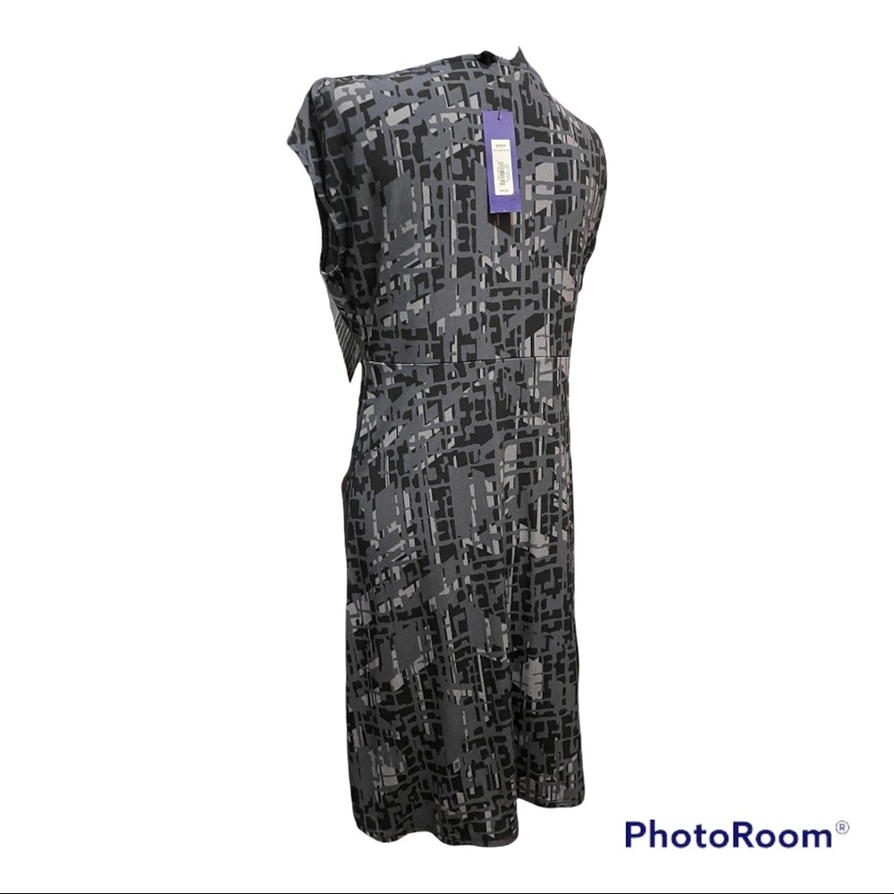 Khols dress.  Adorable design.